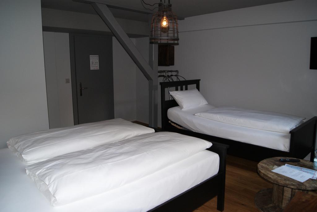 Bed & Bar No.8 - Adults Only Interlaken Exterior foto